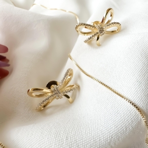 COLAR LAÇO COM ZIRCONIA