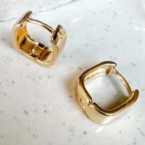 brinco argola quadrada 1,5cm 5mm