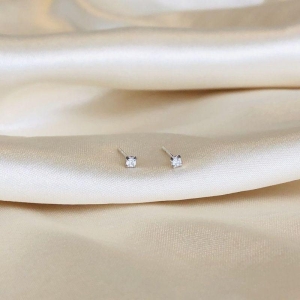 brinco zirconia 2mm prata