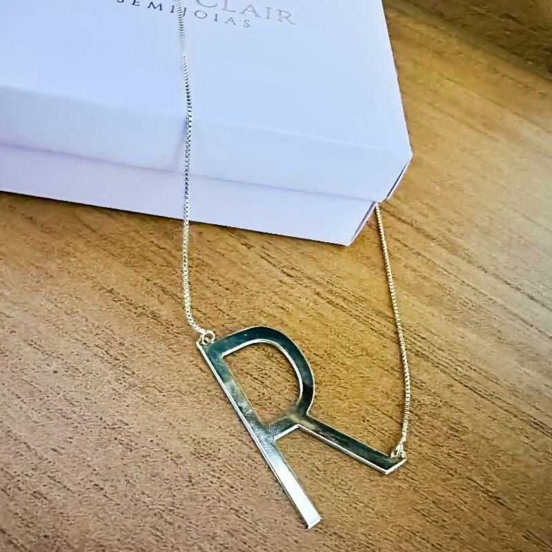 COLAR LETRA TRANSVERSAL (CORRENTE 50CM E LETRA 4CM)