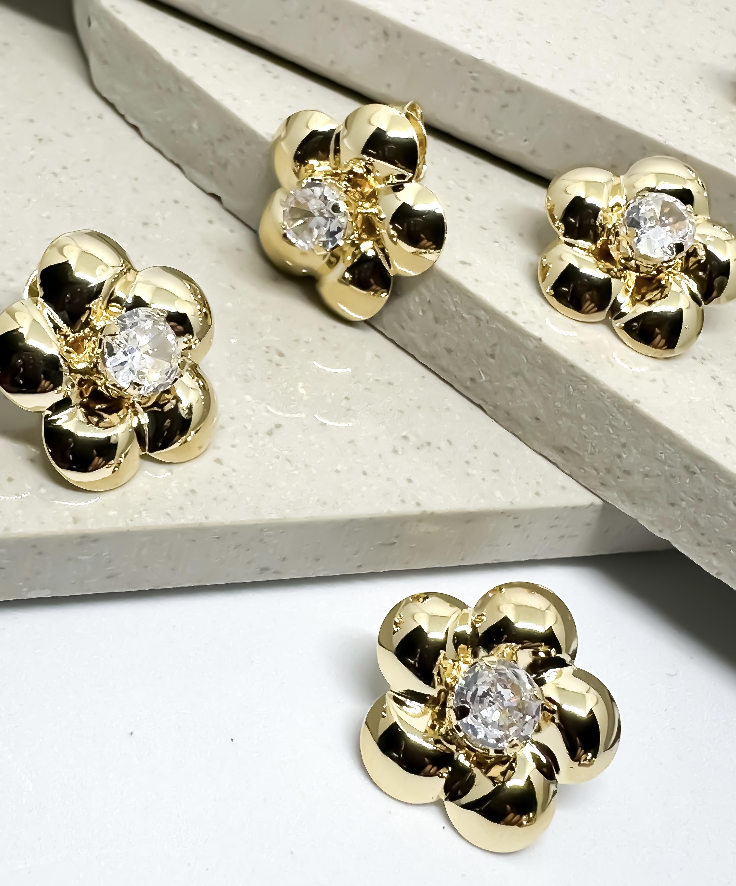 brinco flor cheia com zirconia