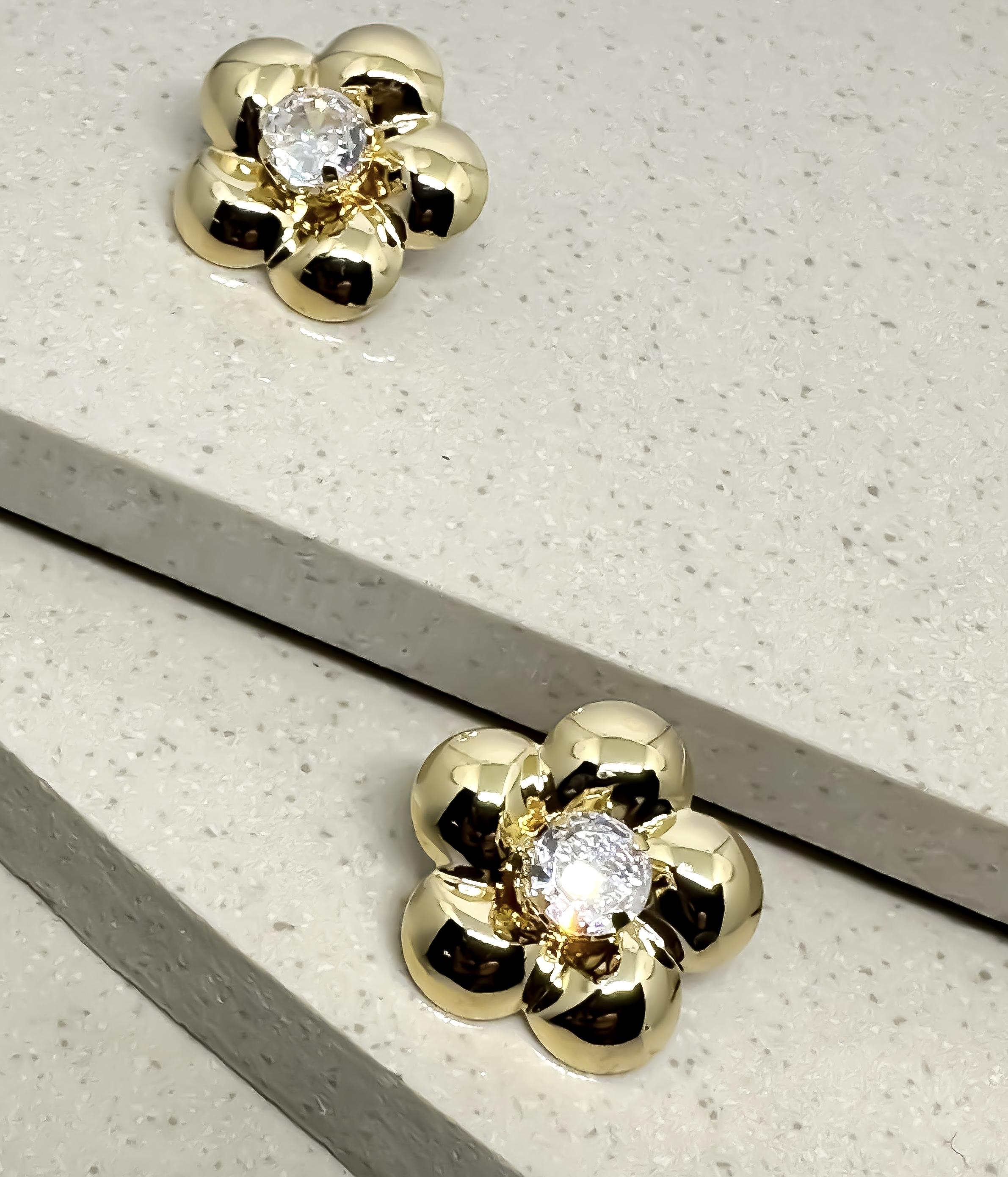 brinco flor cheia com zirconia