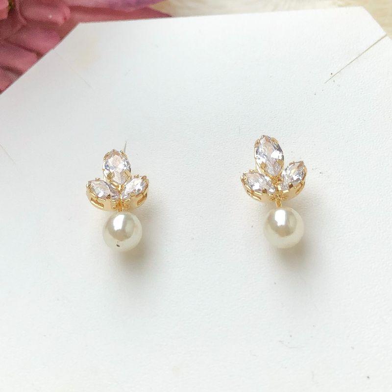 BRINCO PEROLA C/ ZIRCONIA