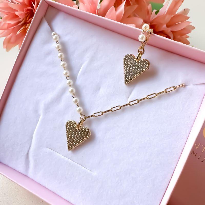 colar perola e cartier c/ coração cravejado