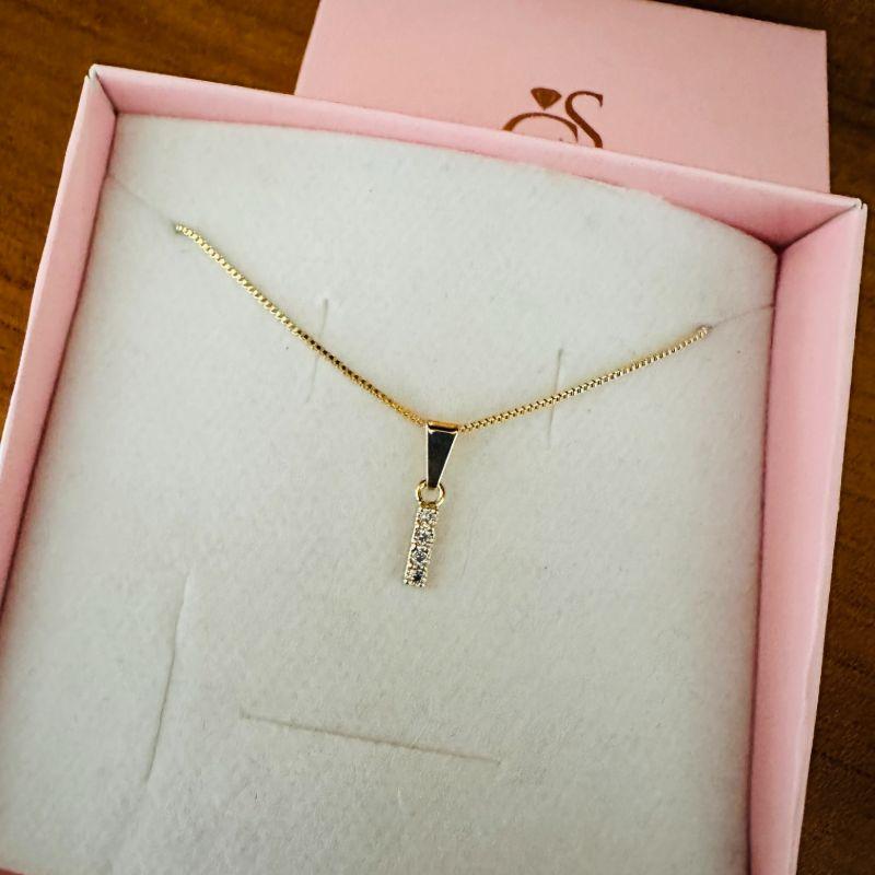 colar letra cravejada ( corrente 45cm com extensor 5cm e pingente 0.8mm)