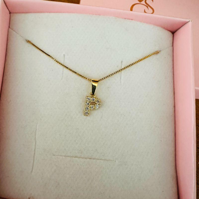 colar letra cravejada ( corrente 45cm com extensor 5cm e pingente 0.8mm)